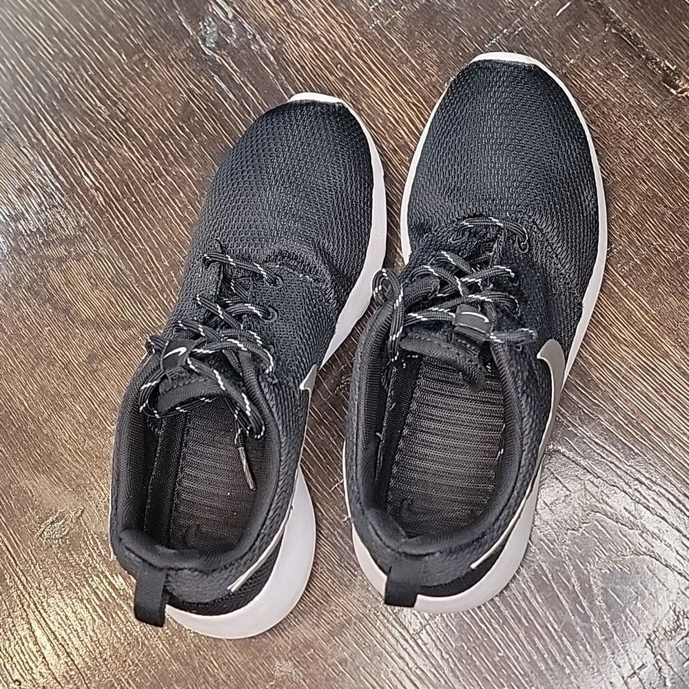 Nike Roshe Training Running Sneaker - Picture 12 of 13